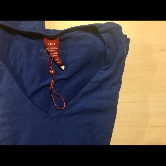 🦋 OLSON EUROPE Blue V-Neck Top w/ 3/4 sleeves - Picture 5 of 7